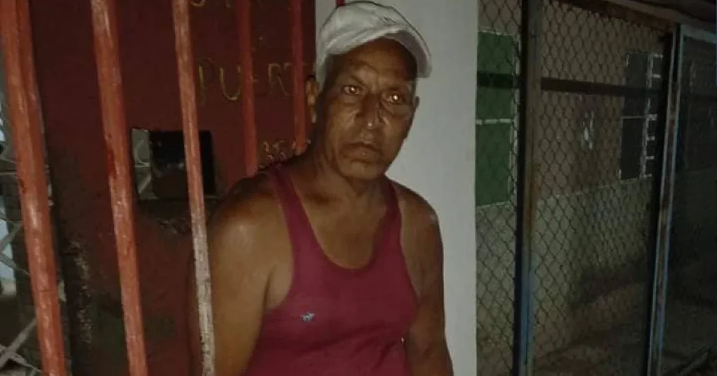 1714240199 golpean ladron sorprendido robando