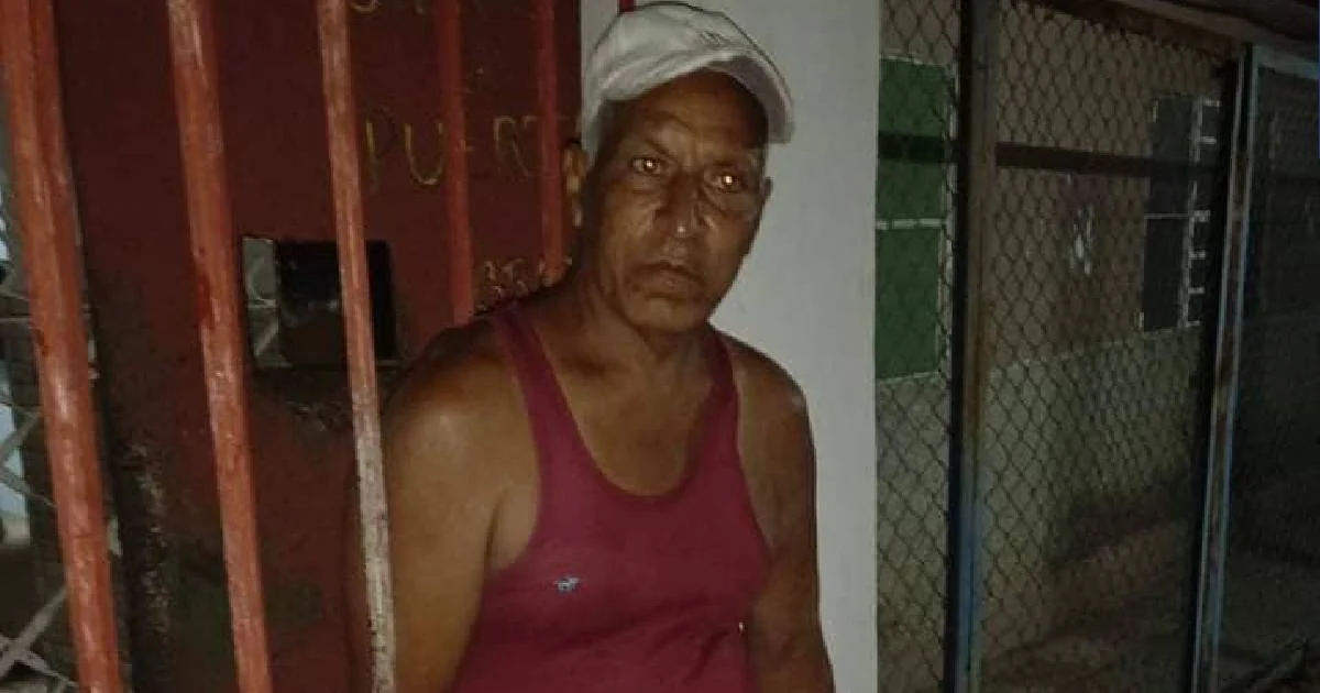 1714240199 golpean ladron sorprendido robando