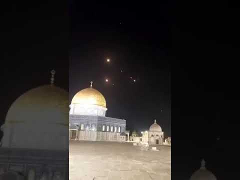 Defensa israeli intercepta misiles sobre el Monte del Templo israel israelpalestineconflict iran