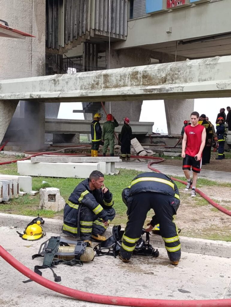 Incendio en el Edificio Girón