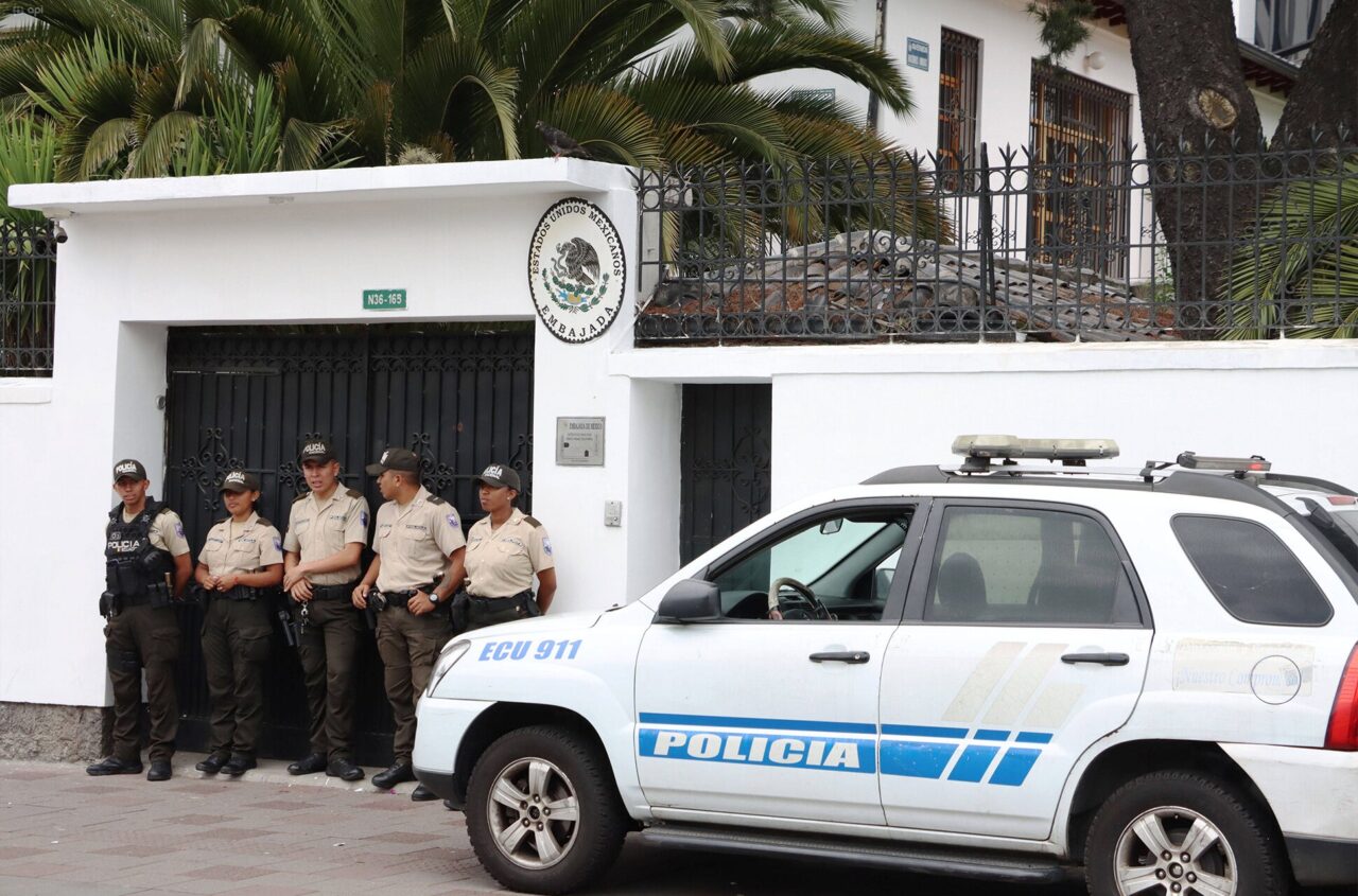 embajada mexico ecuador