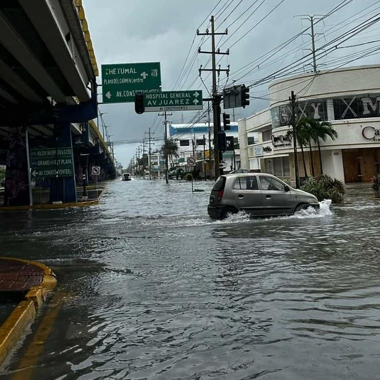 Huracán Beryl roza la Península de Yucatán