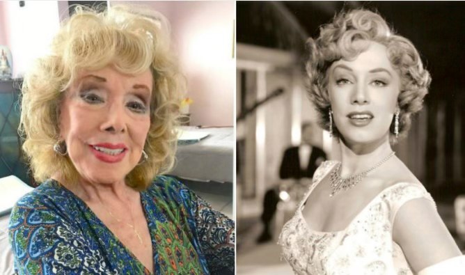 Mujer sonriente joven y mayor, comparación.