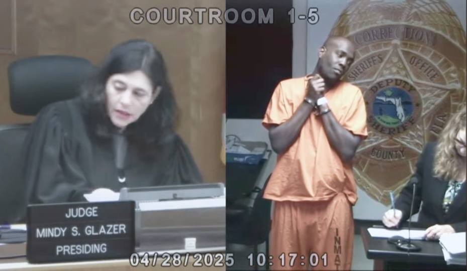 Juicio con juez, acusado y abogada presentes.