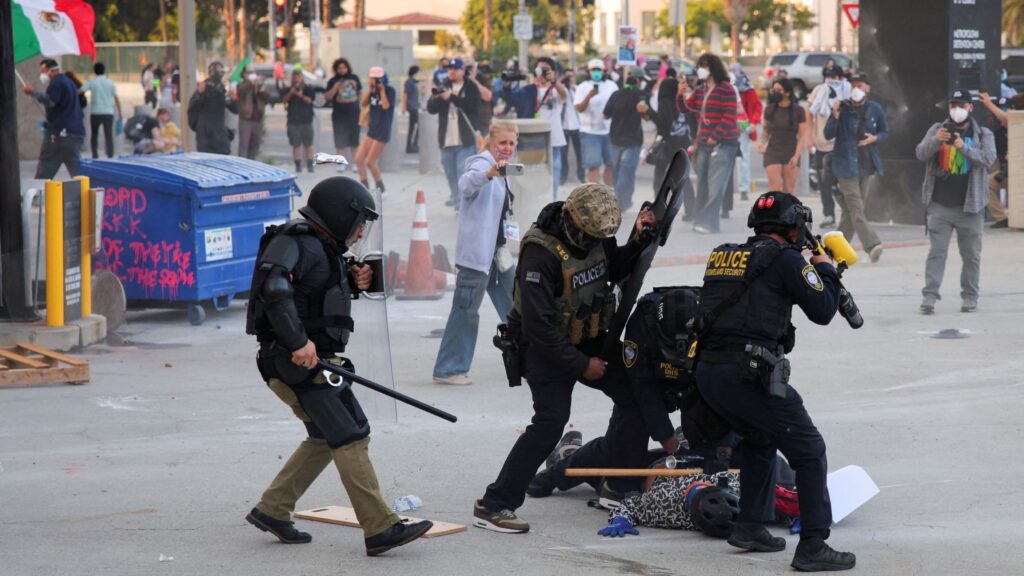 Protesta con intervención policial en las calles