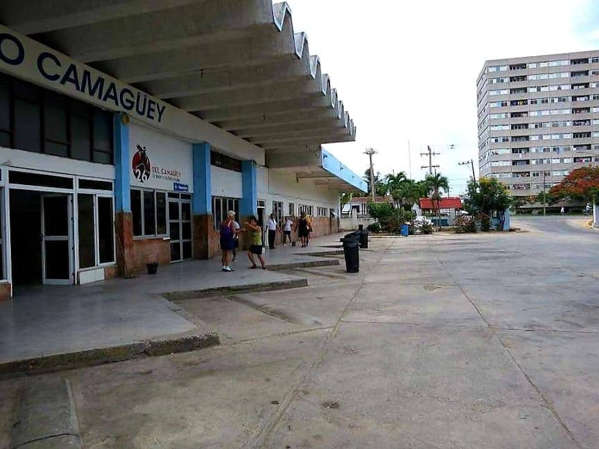 Entrada de la estación de autobuses en Camagüey.
