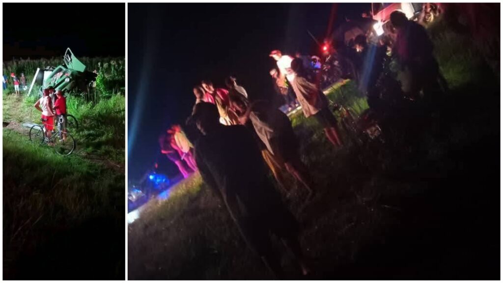 Accidente nocturno de camión en carretera rural