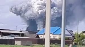 Explosión con humo en zona residencial