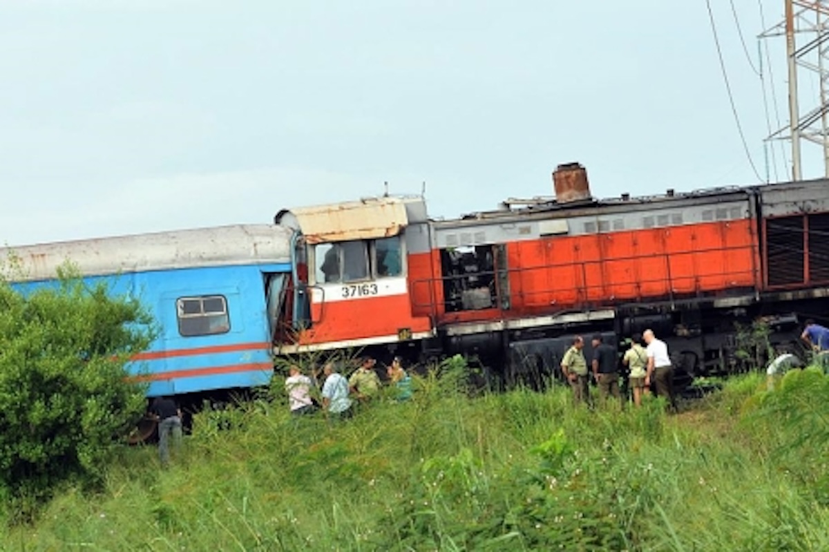 Colisión de trenes en zona rural