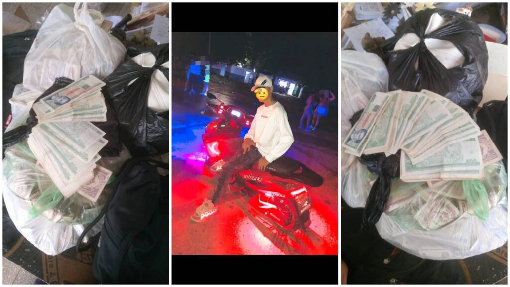 Joven en moto roja, dinero sobre bolsas