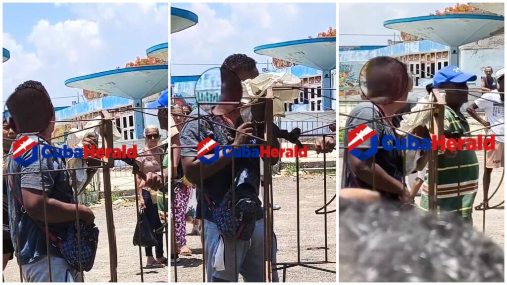 Personas reunidas afuera de un lugar con techo azul.