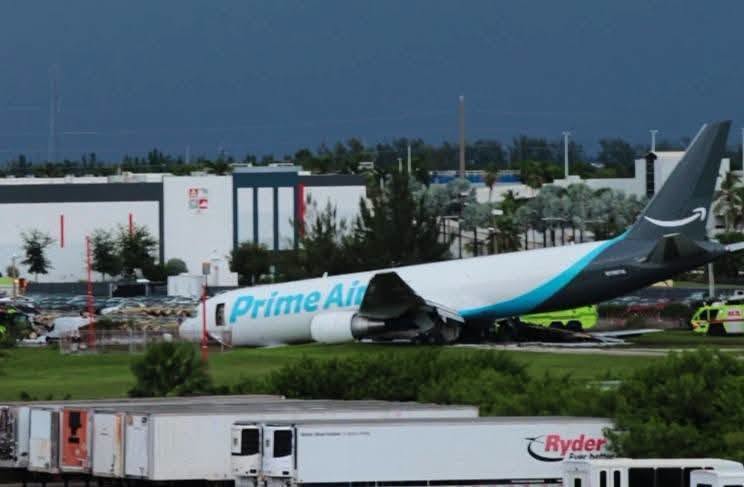 Avión de Amazon Prime Air tras un aterrizaje de emergencia.