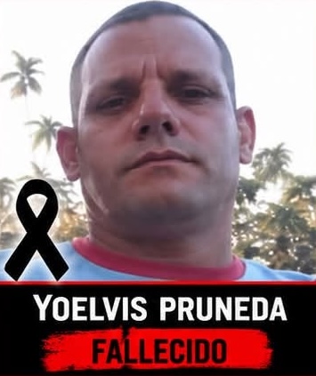 Retrato de Yoelvis Pruneda con lazo negro de luto.