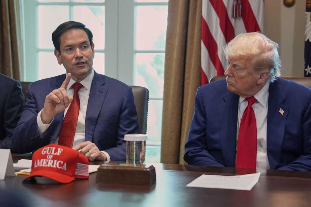 Marco Rubio y Donald Trump en una reunión oficial.