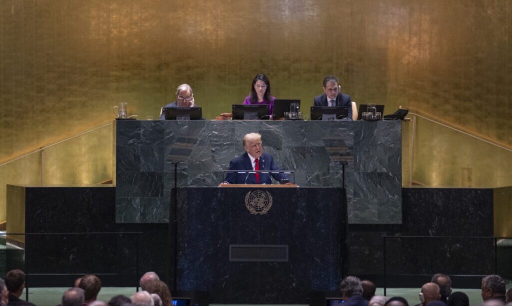 Donald Trump dando un discurso en la ONU.